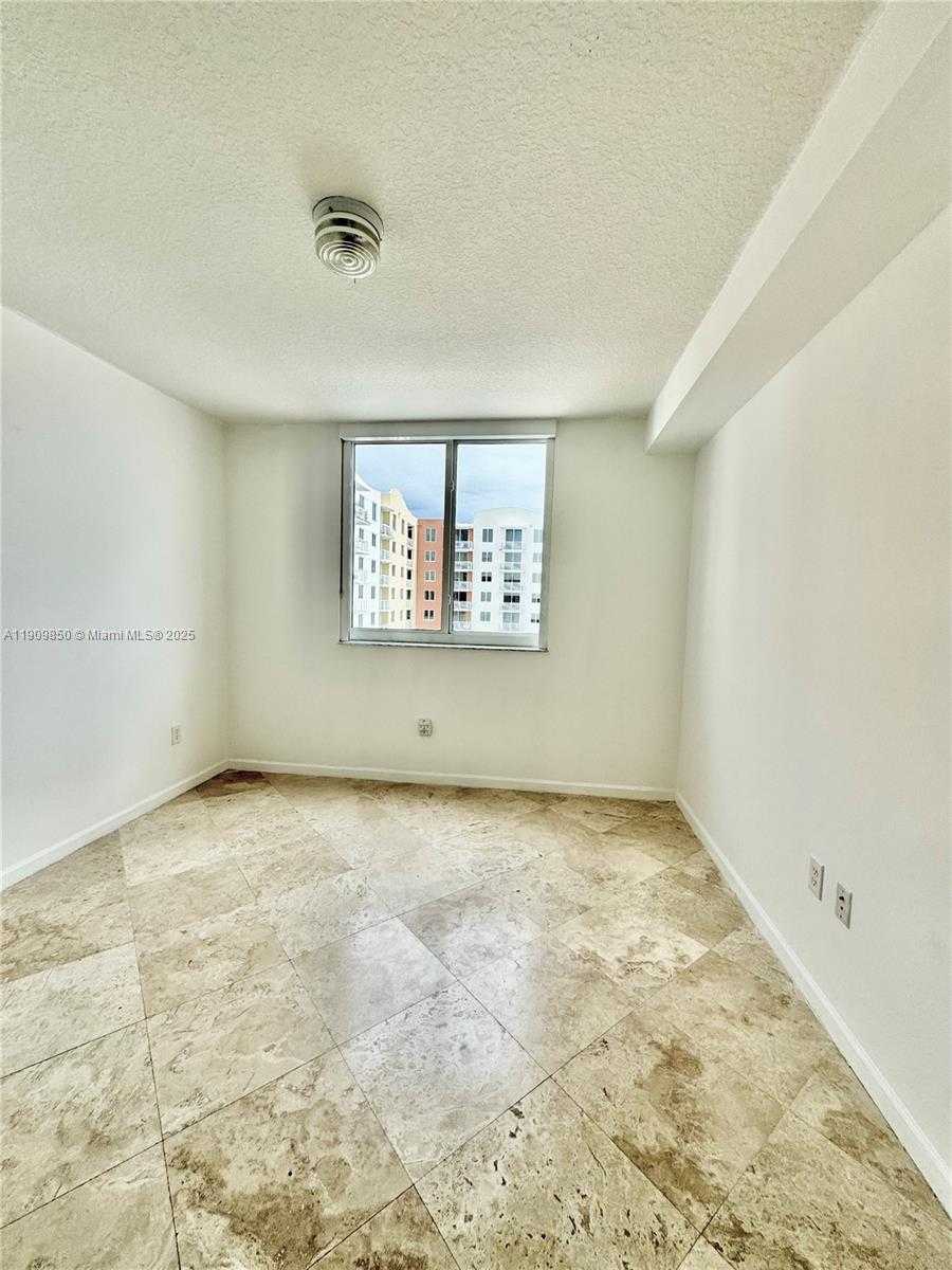 Small Image of 18800 NORTH EAST 29TH AVE #829, Aventura Number 5