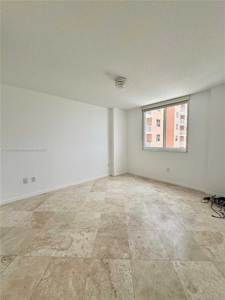Small Image of 18800 NORTH EAST 29TH AVE #829, Aventura Number 9