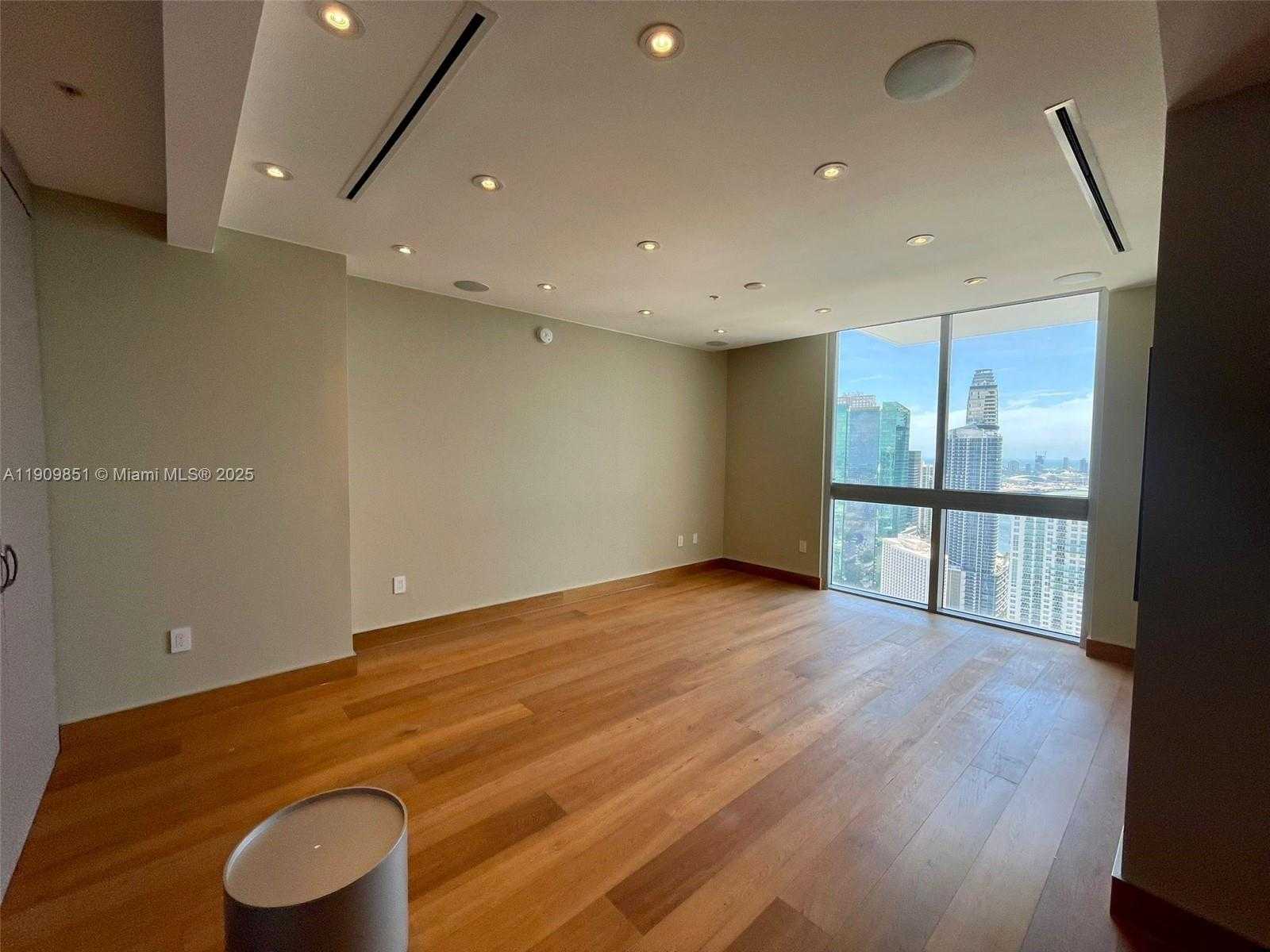 Small Image of 92 SOUTH WEST 3RD ST #PH5213, Miami Number 14