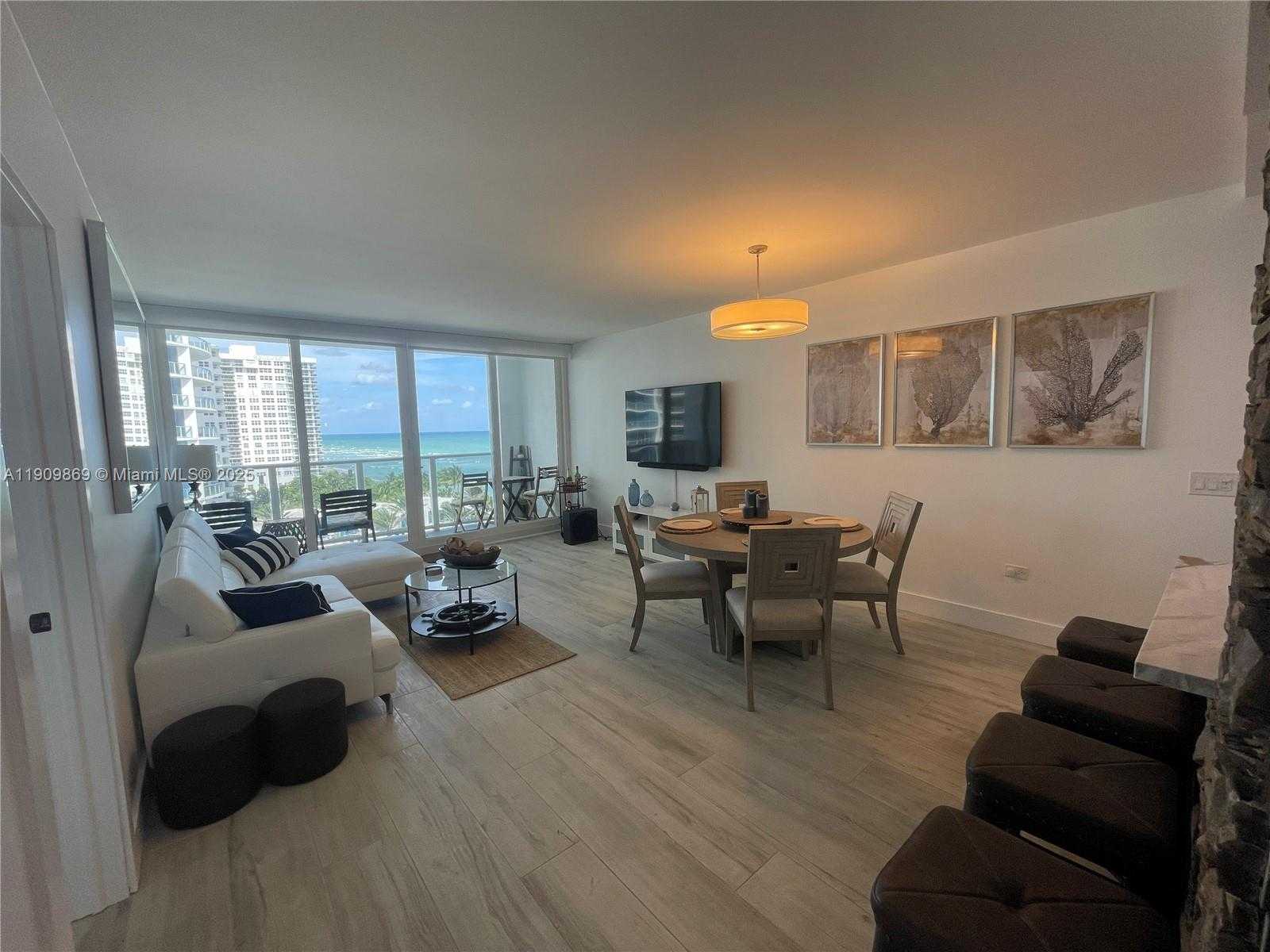 Small Image of 3505 SOUTH OCEAN DR #811, Hollywood Number 4
