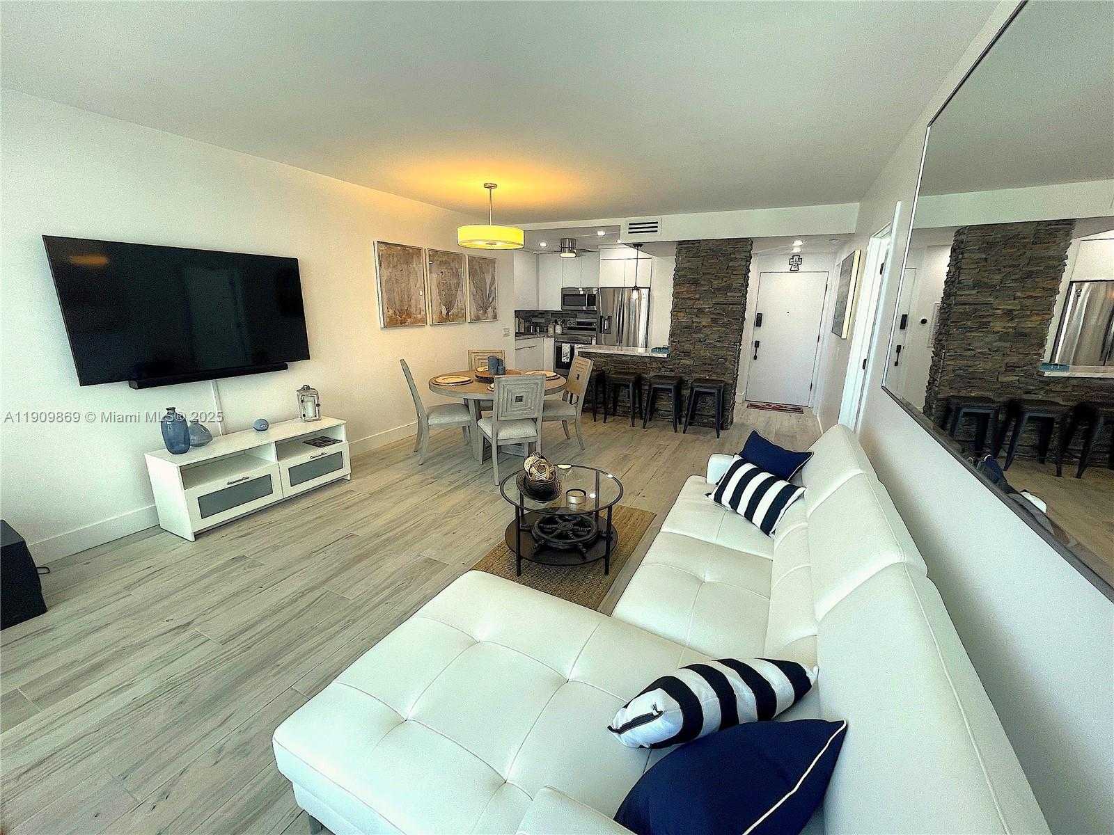 Small Image of 3505 SOUTH OCEAN DR #811, Hollywood Number 5