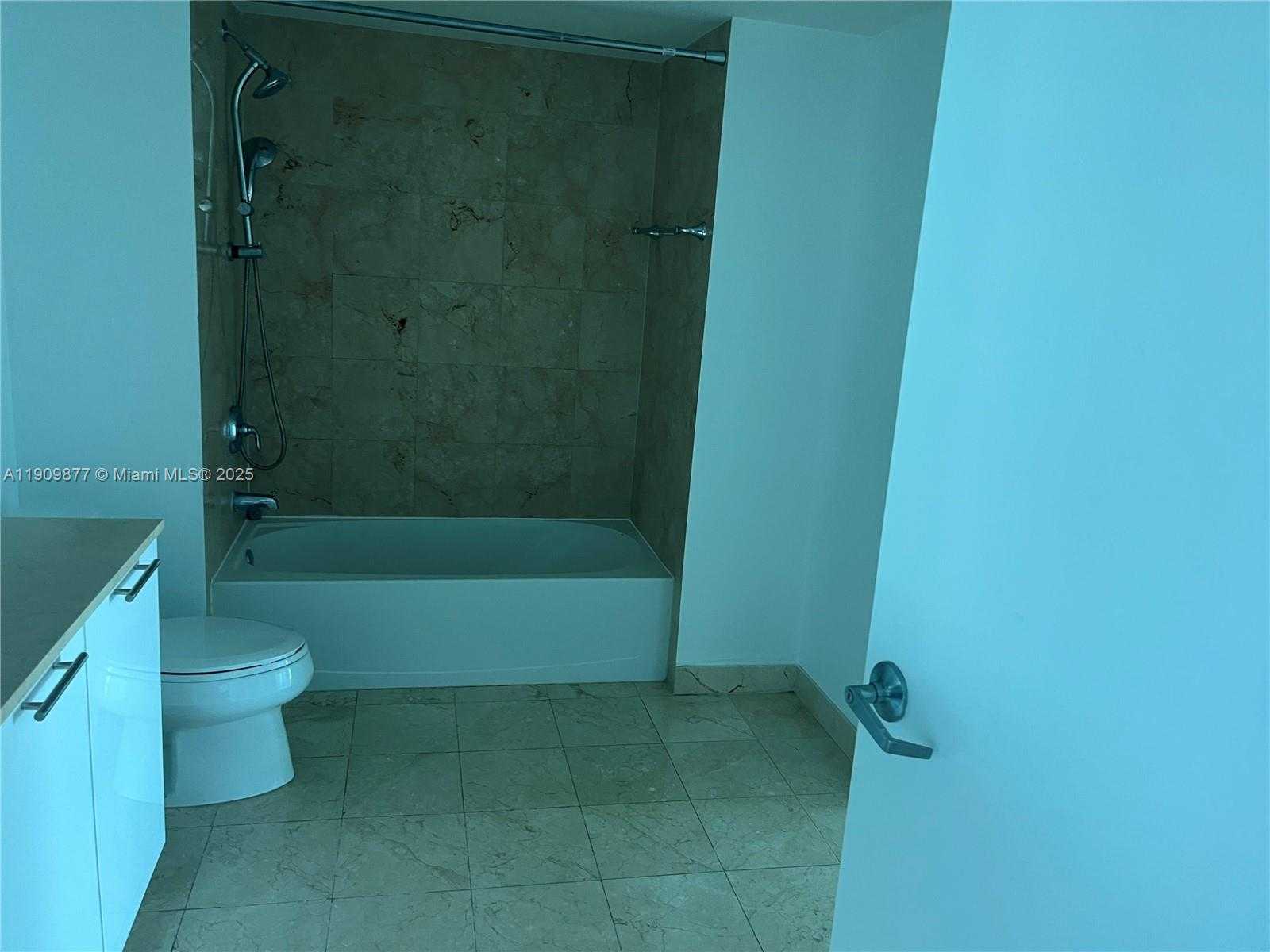 Small Image of 1800 NORTH BAYSHORE DR #2607, Miami Number 11