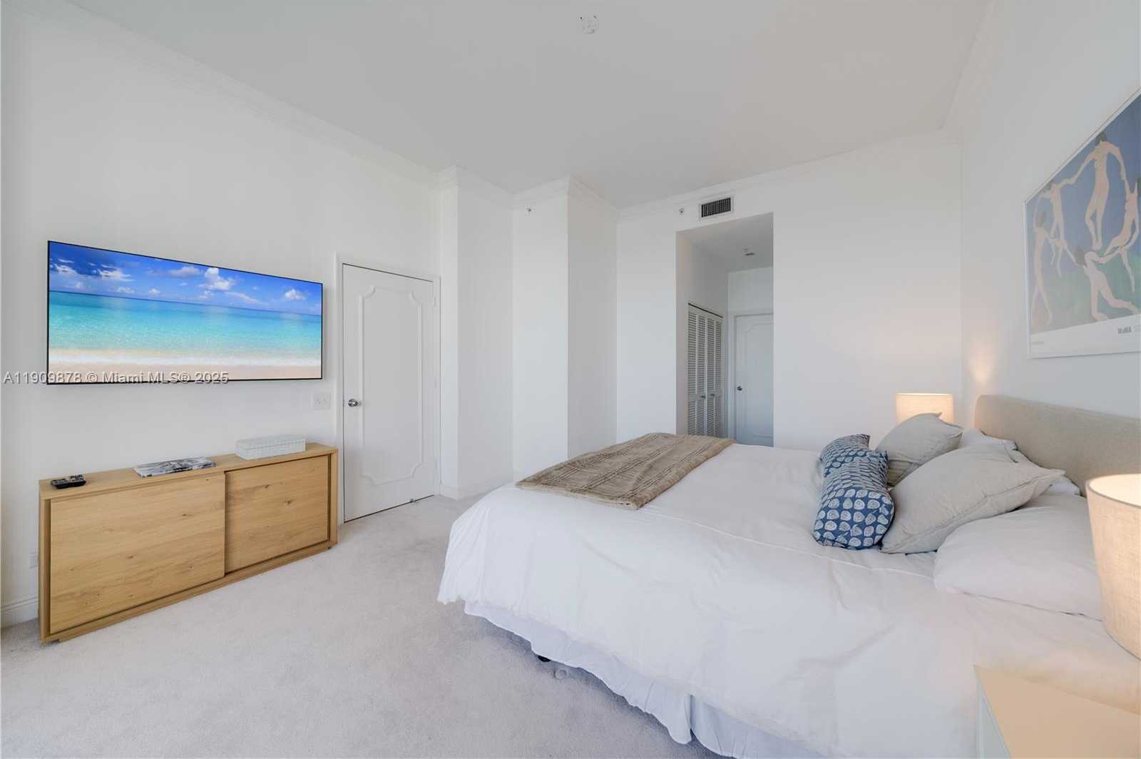 Small Image of 888 BRICKELL KEY DR #2610, Miami Number 10