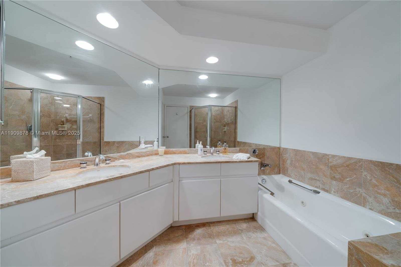 Small Image of 888 BRICKELL KEY DR #2610, Miami Number 13