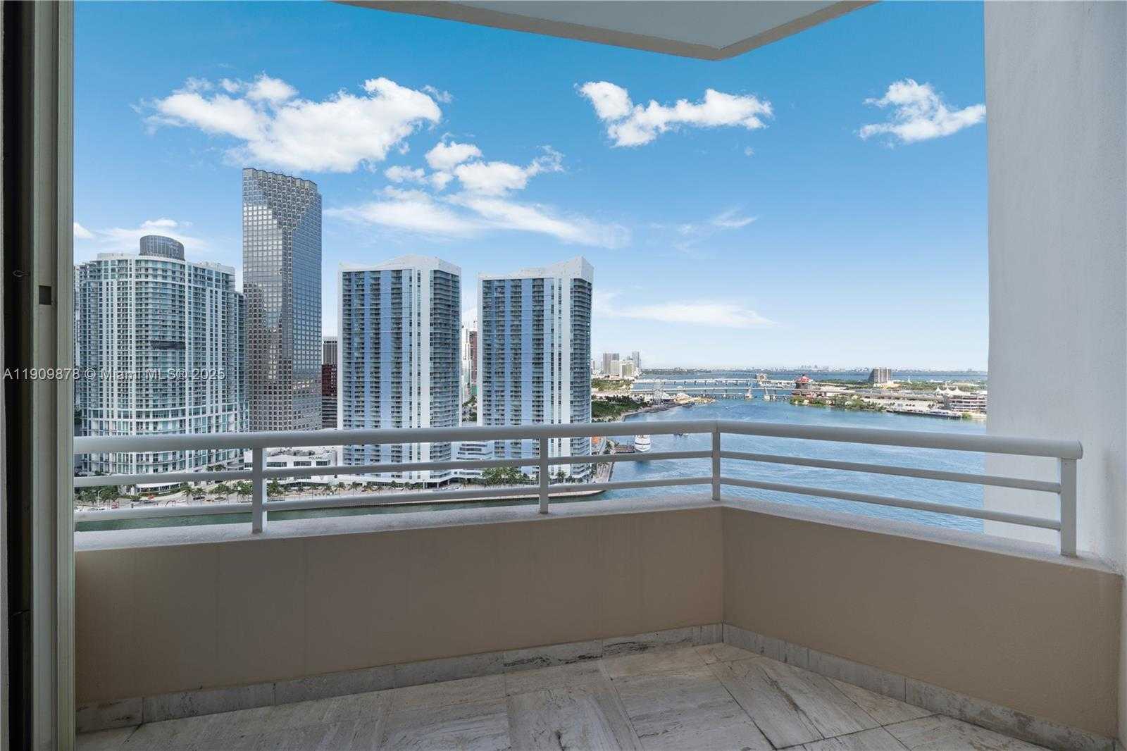 Small Image of 888 BRICKELL KEY DR #2610, Miami Number 8