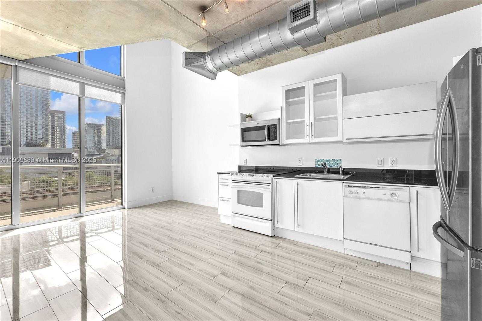 Small Image of 690 SOUTH WEST 1ST COURT #1008, Miami Number 7