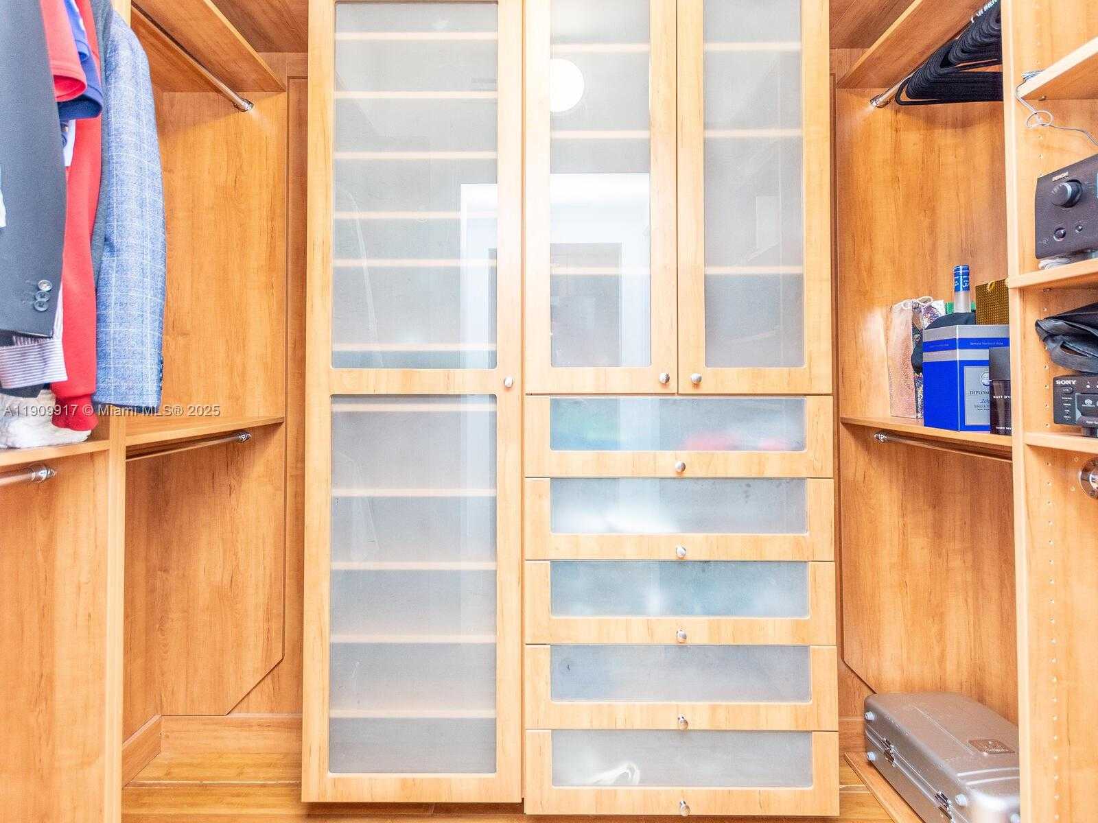 Small Image of 1331 BRICKELL BAY DR #2307, Miami Number 17