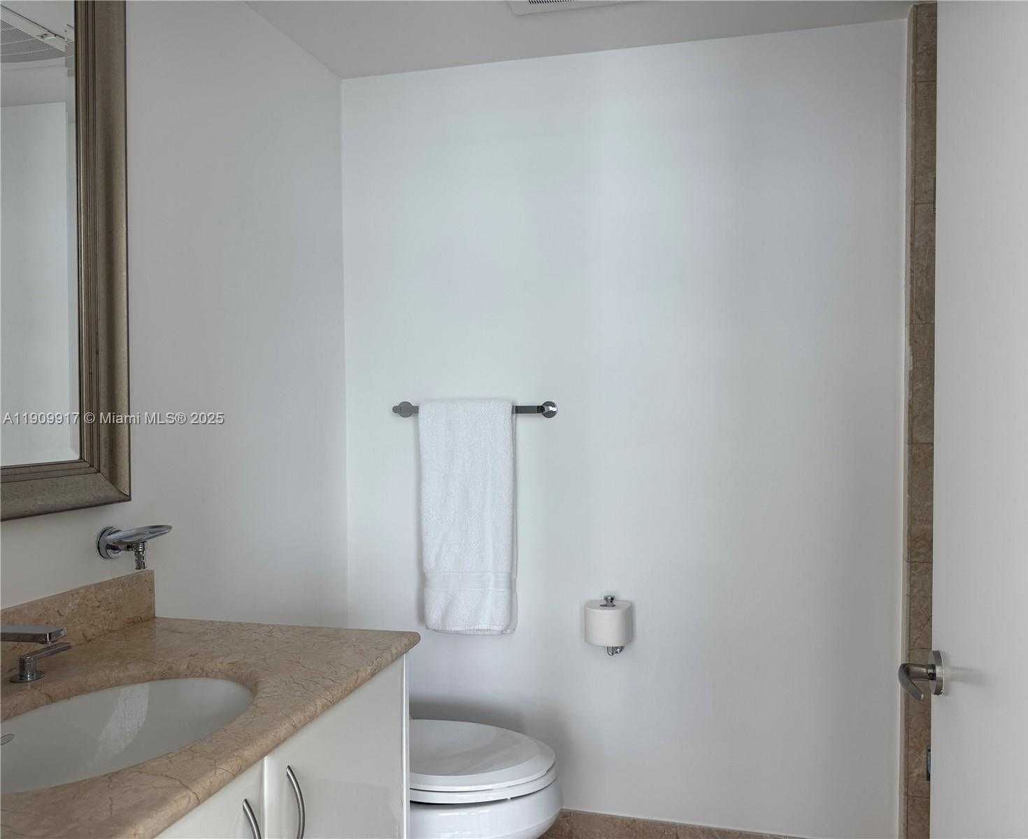 Small Image of 1331 BRICKELL BAY DR #2307, Miami Number 32