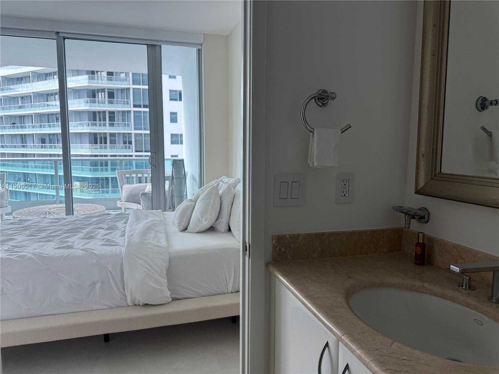 Small Image of 1331 BRICKELL BAY DR #2307, Miami Number 57