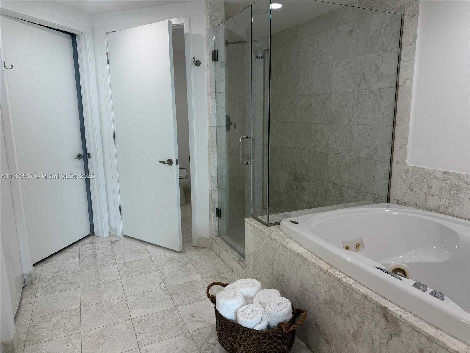 Small Image of 1331 BRICKELL BAY DR #2307, Miami Number 90