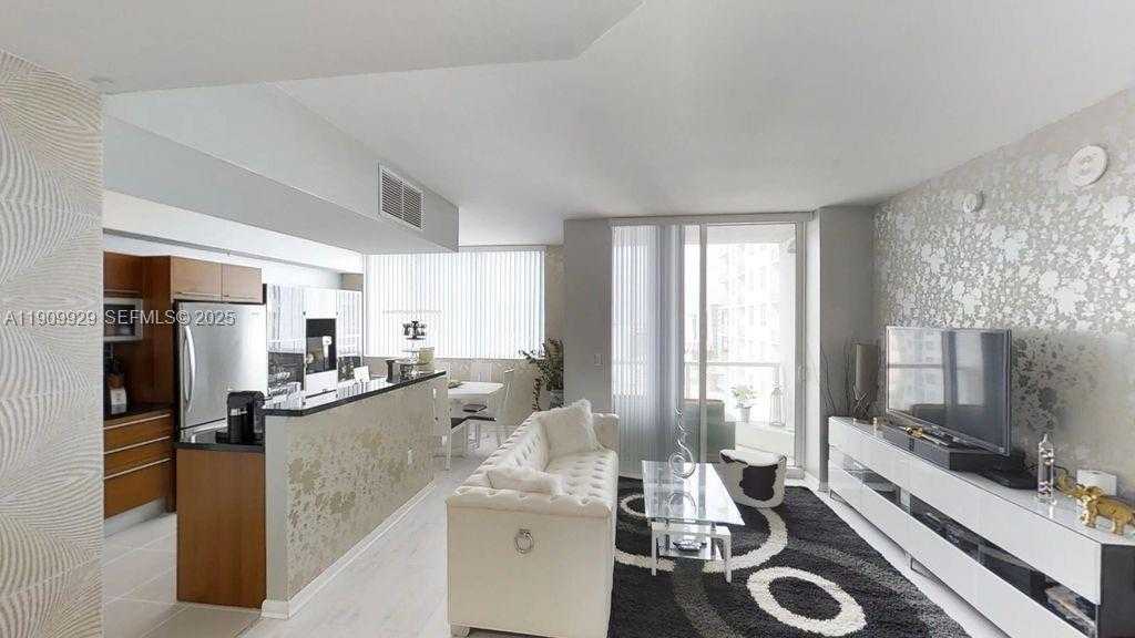 Imagen de Pequeño Objeto