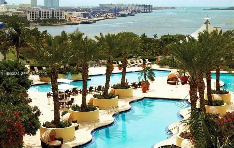 Imagen de Pequeño Objeto