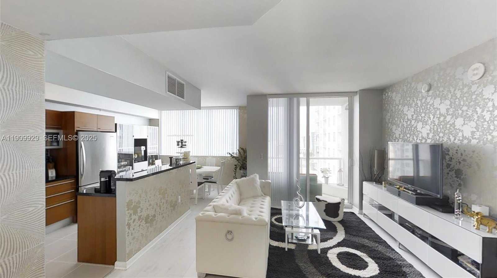 Imagen de Pequeño Objeto