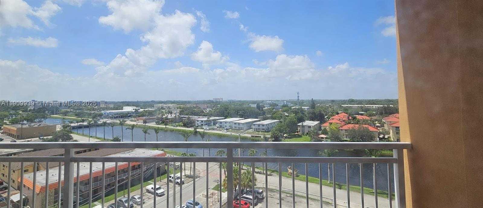 Small Image of 2025 NORTH EAST 164TH ST #914, North Miami Beach Number 9