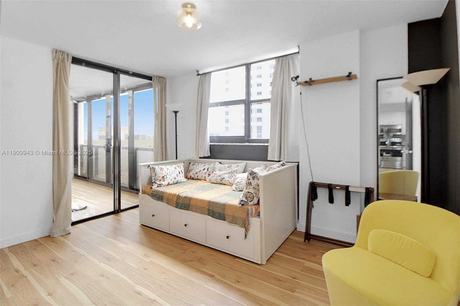 Small Image of 1621 COLLINS AVE #710, Miami Beach Number 11