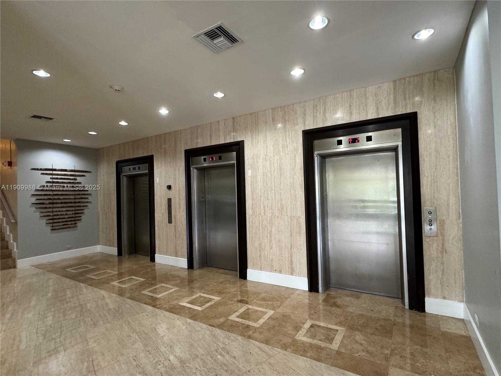 Small Image of 7441 WAYNE AVE #4K, Miami Beach Number 10