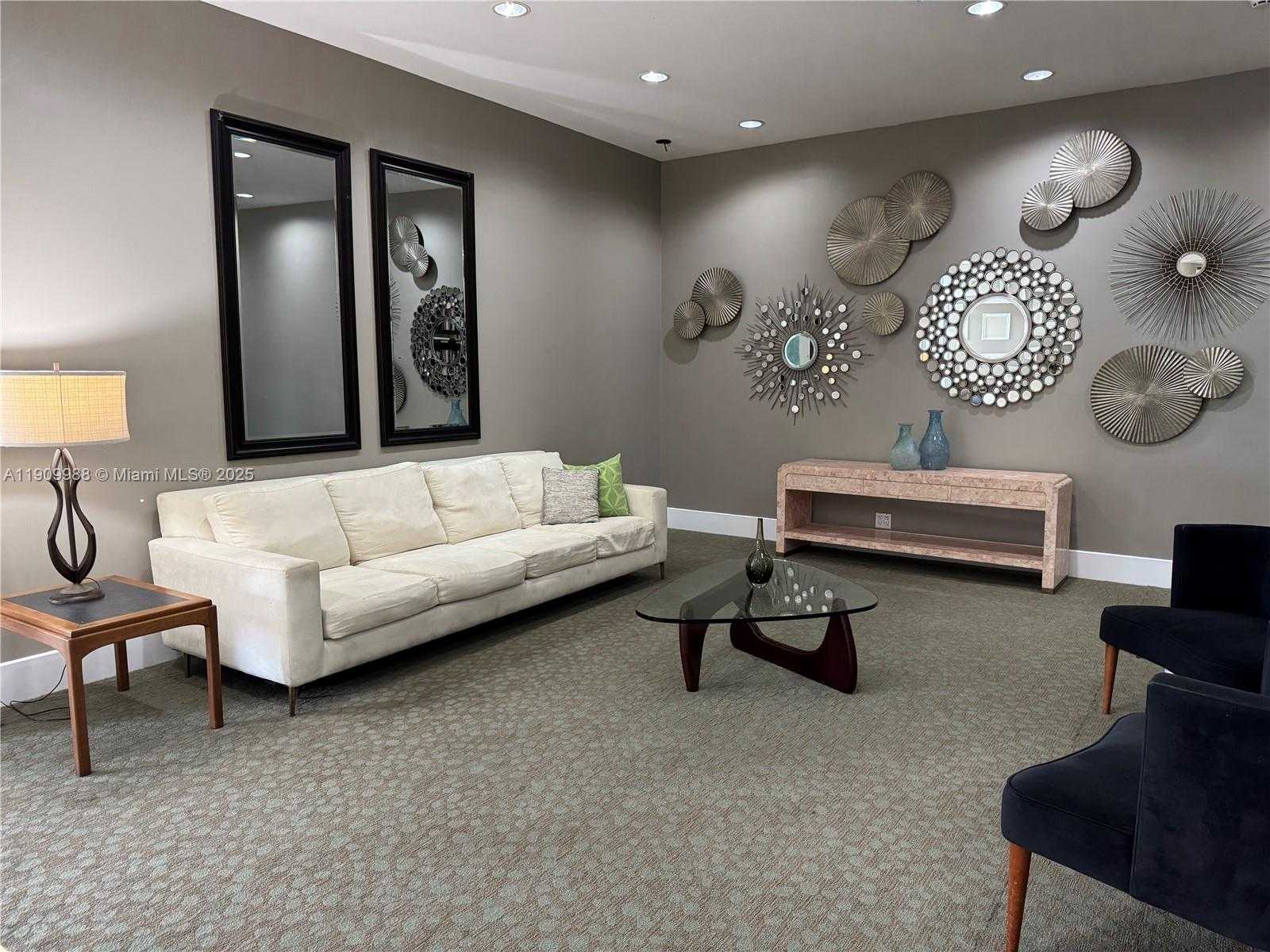 Small Image of 7441 WAYNE AVE #4K, Miami Beach Number 11