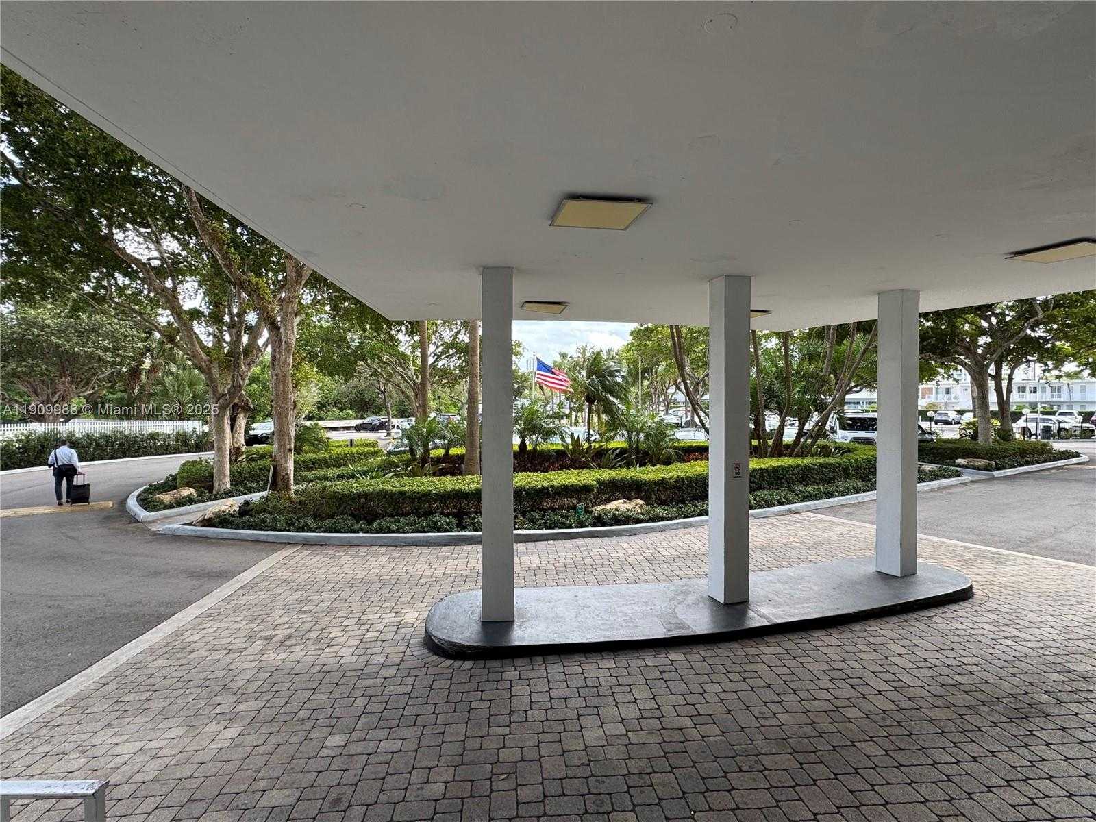 Small Image of 7441 WAYNE AVE #4K, Miami Beach Number 15