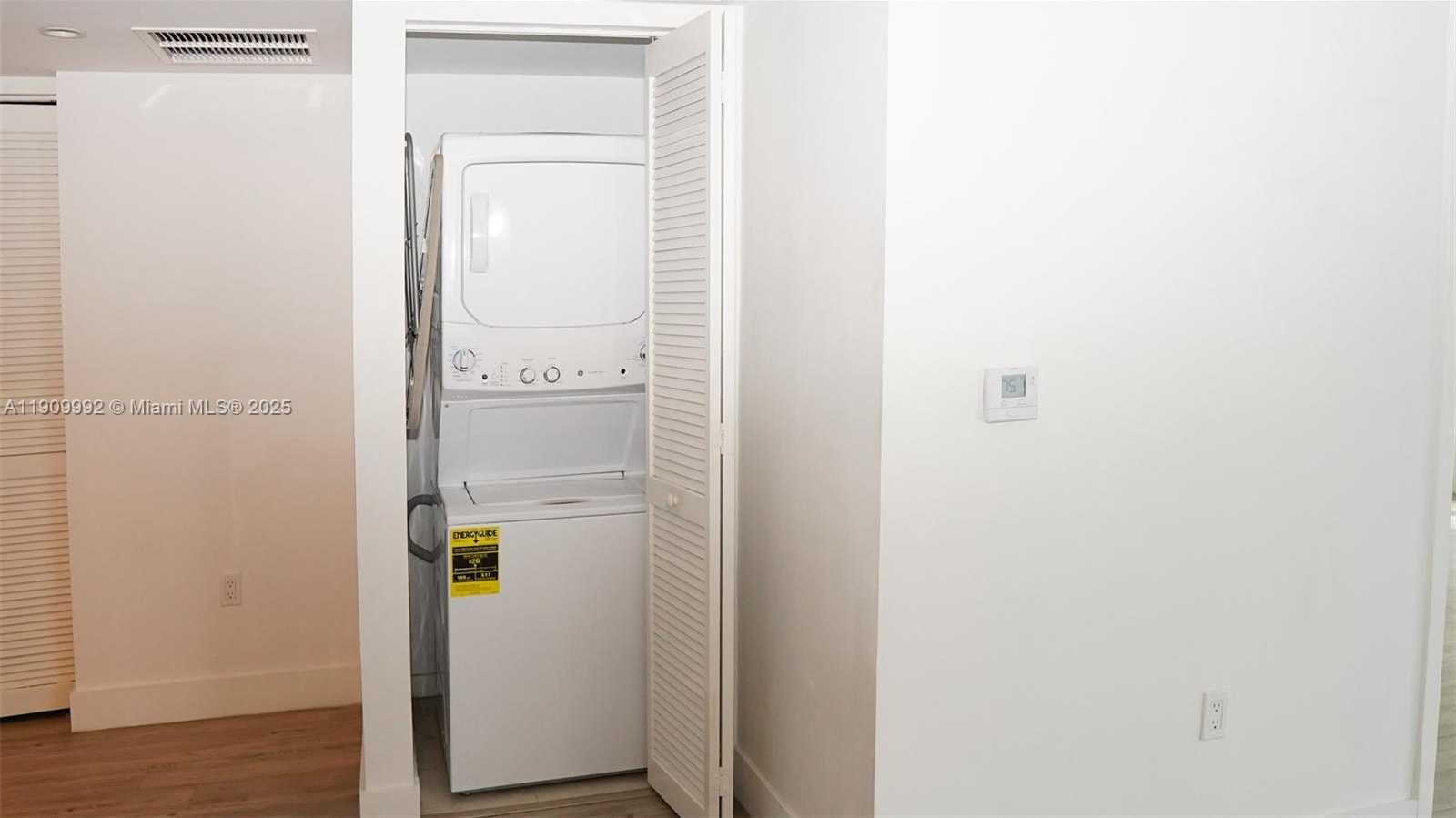 Small Image of 31 SOUTH EAST 6TH ST #1108, Miami Number 7