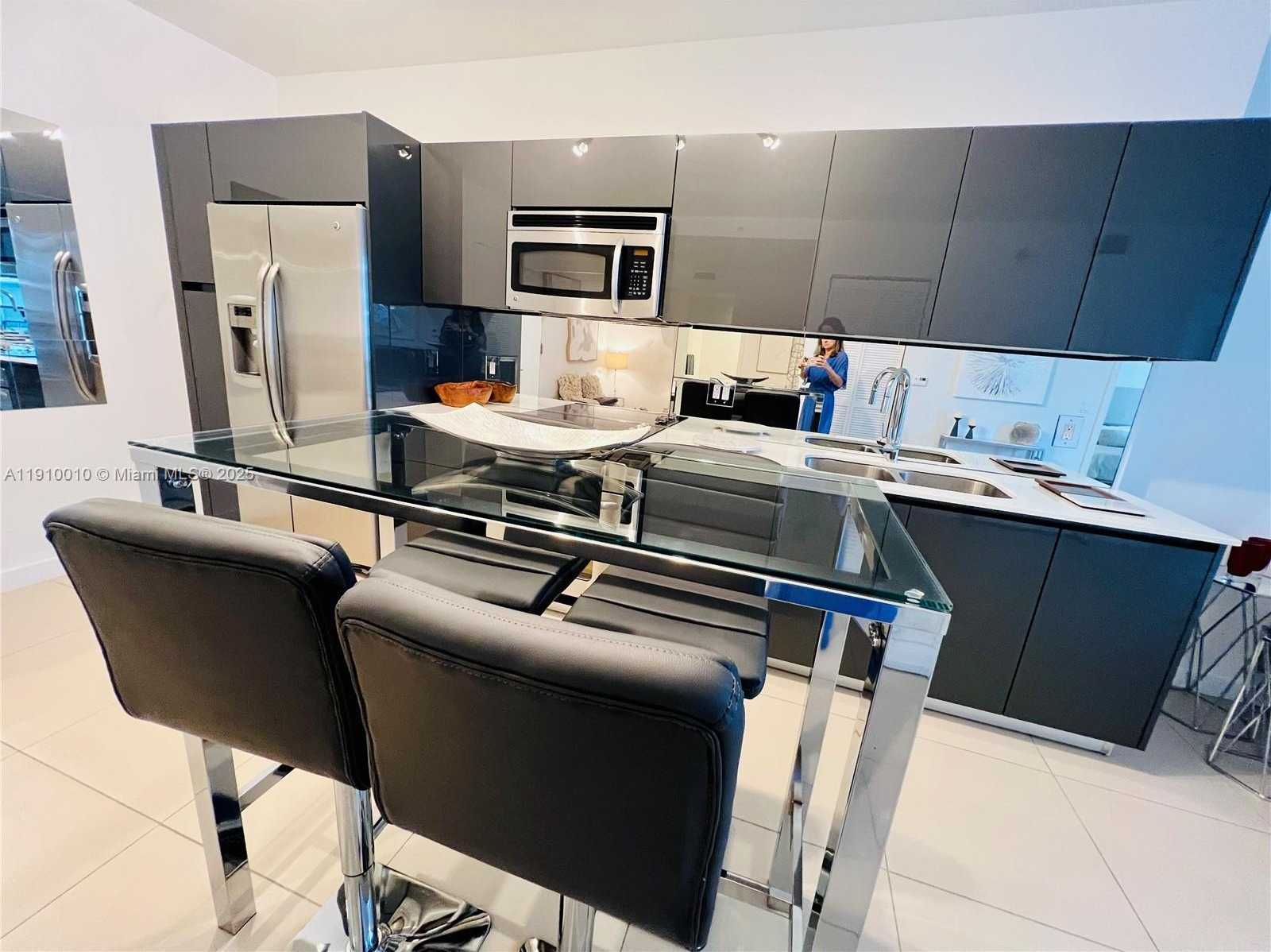 Small Image of 31 SOUTH EAST 6TH ST #2204, Miami Number 7