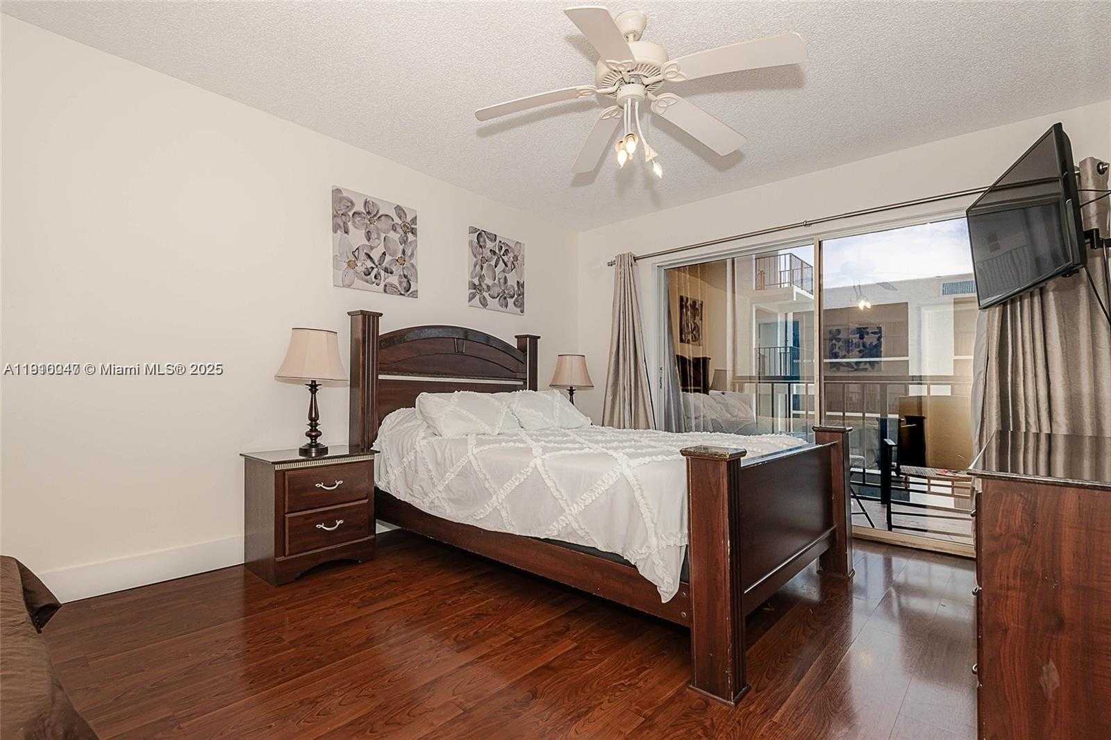 Small Image of 201 178TH DR #426, Sunny Isles Beach Number 11