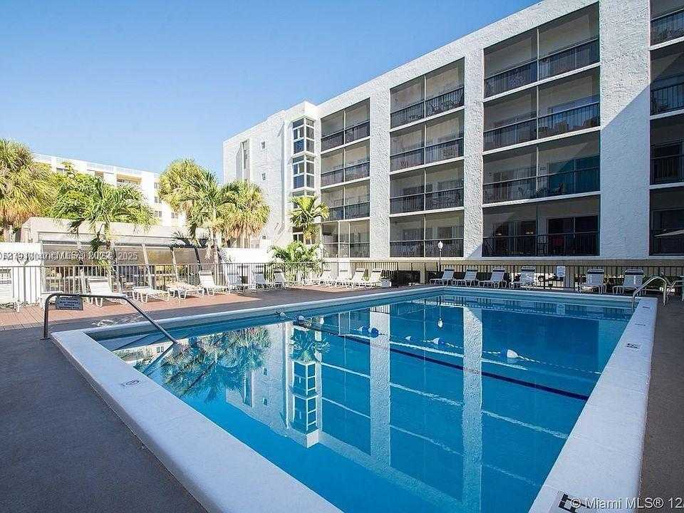 Small Image of 201 178TH DR #426, Sunny Isles Beach Number 16