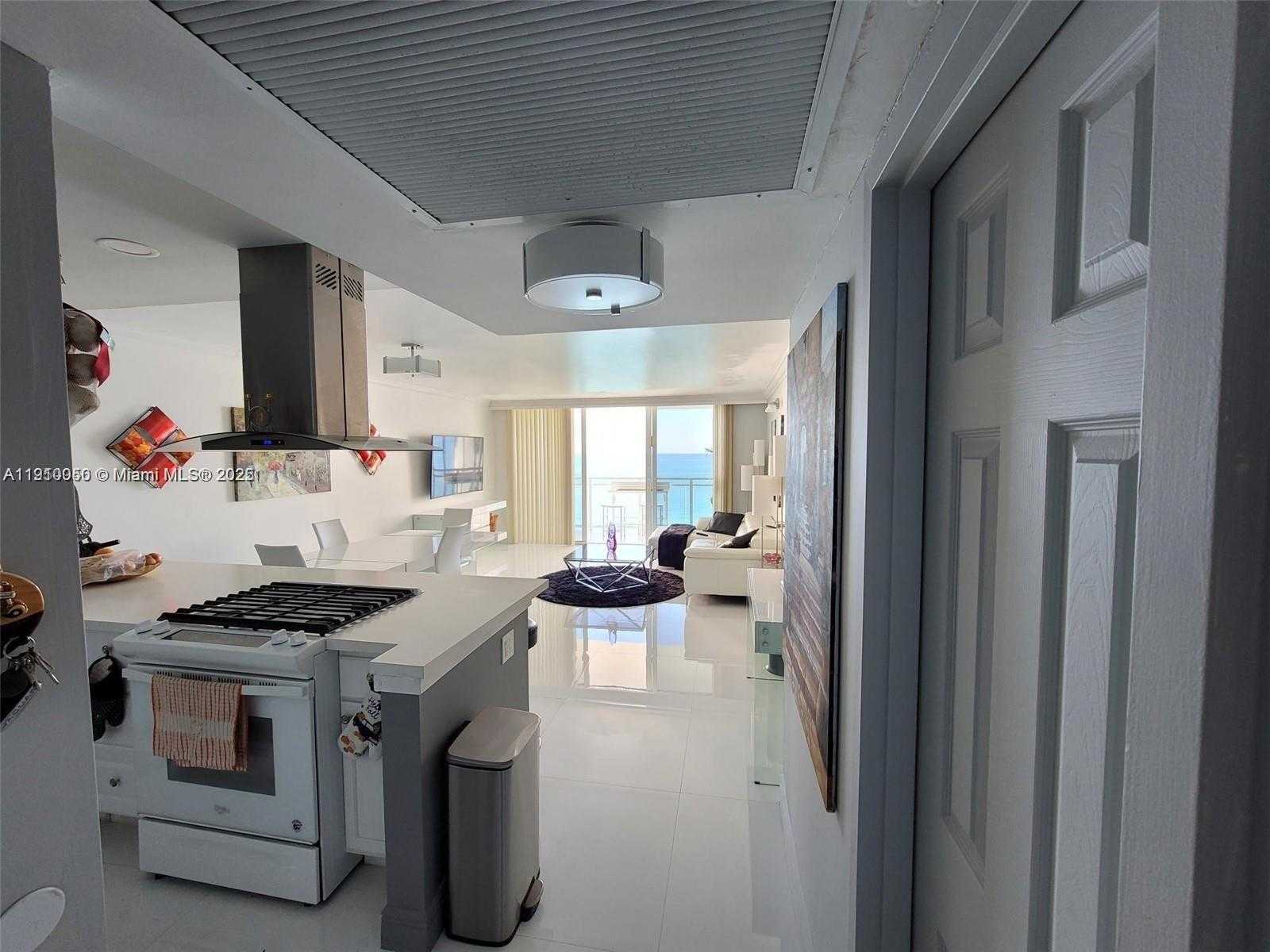 Small Image of 2030 SOUTH OCEAN DR #1815, Hallandale Beach Number 11