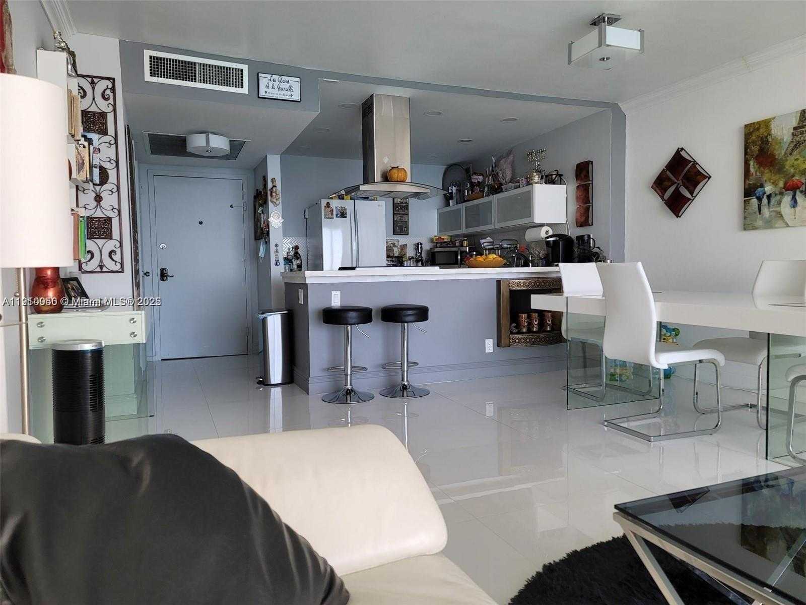 Small Image of 2030 SOUTH OCEAN DR #1815, Hallandale Beach Number 7