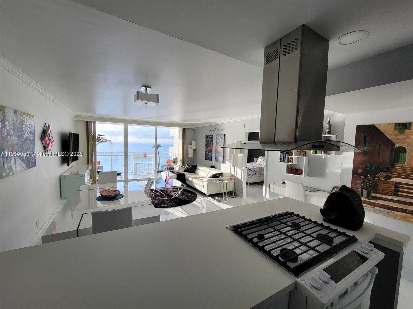 Small Image of 2030 SOUTH OCEAN DR #1815, Hallandale Beach Number 8