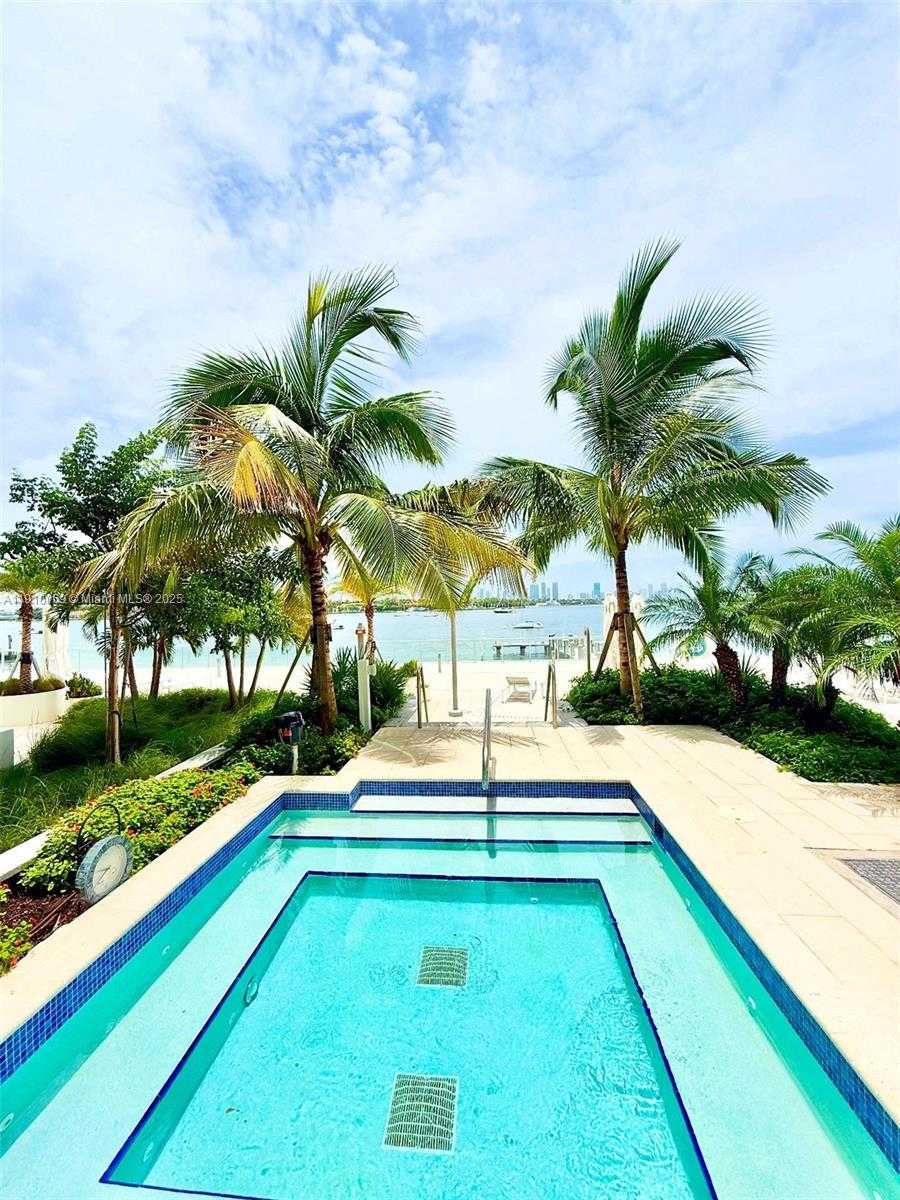 Small Image of 1000 WEST AVE #520, Miami Beach Number 11