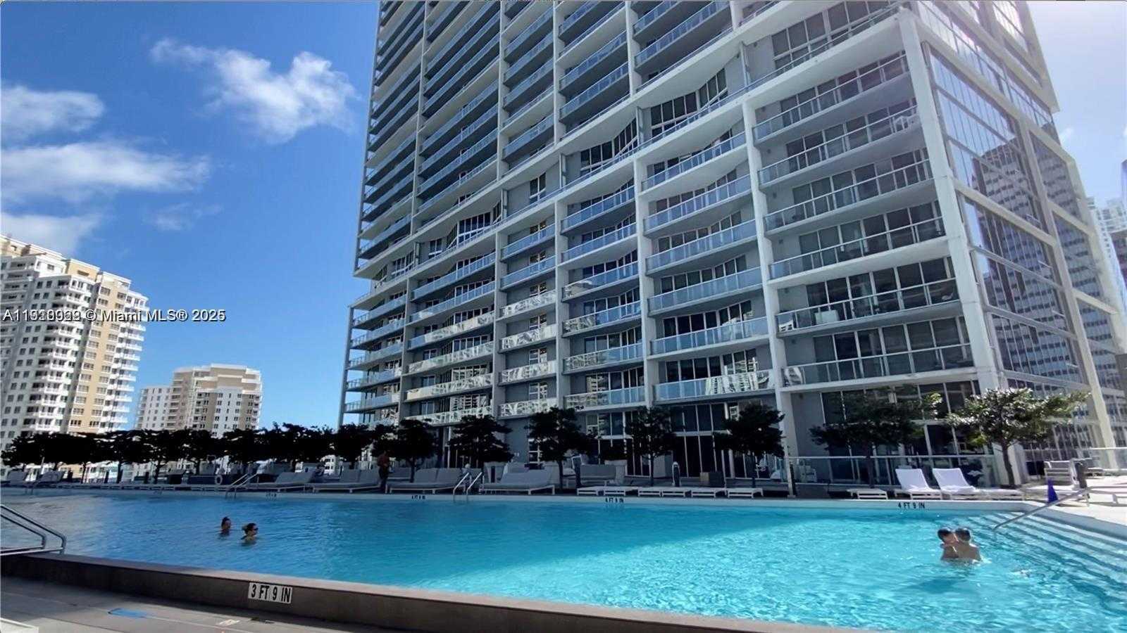 Small Image of 485 BRICKELL AVE #3407, Miami Number 11