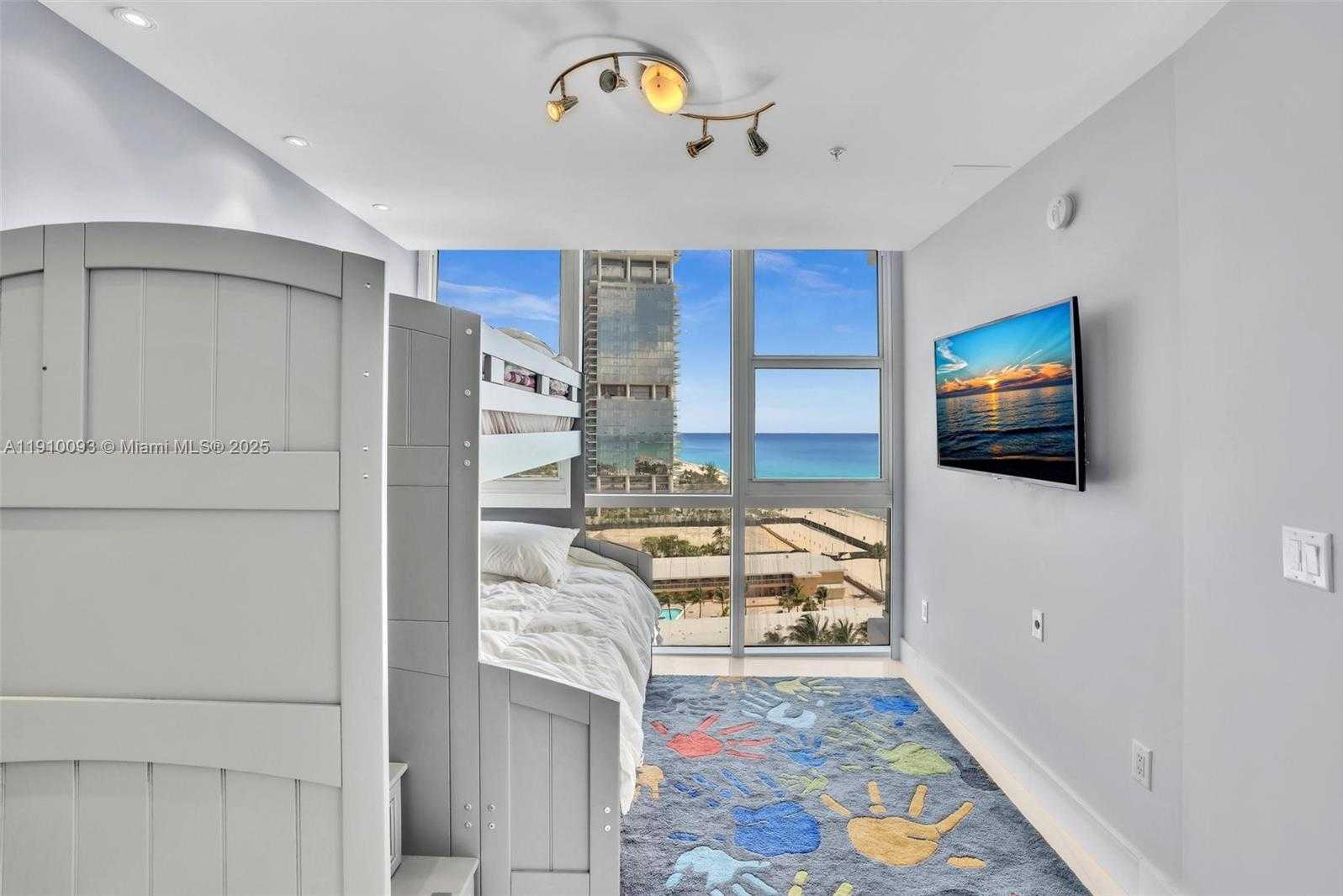 Small Image of 18201 COLLINS AVE #1502, Sunny Isles Beach Number 7
