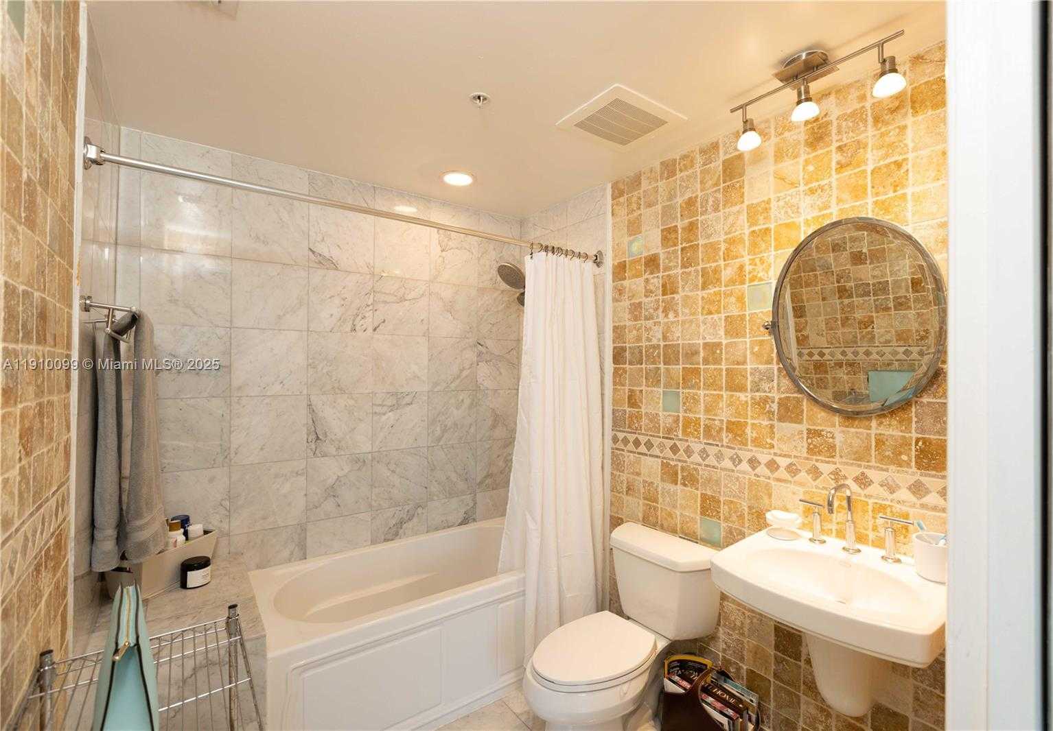 Small Image of 6580 INDIAN CREEK DR #310, Miami Beach Number 15