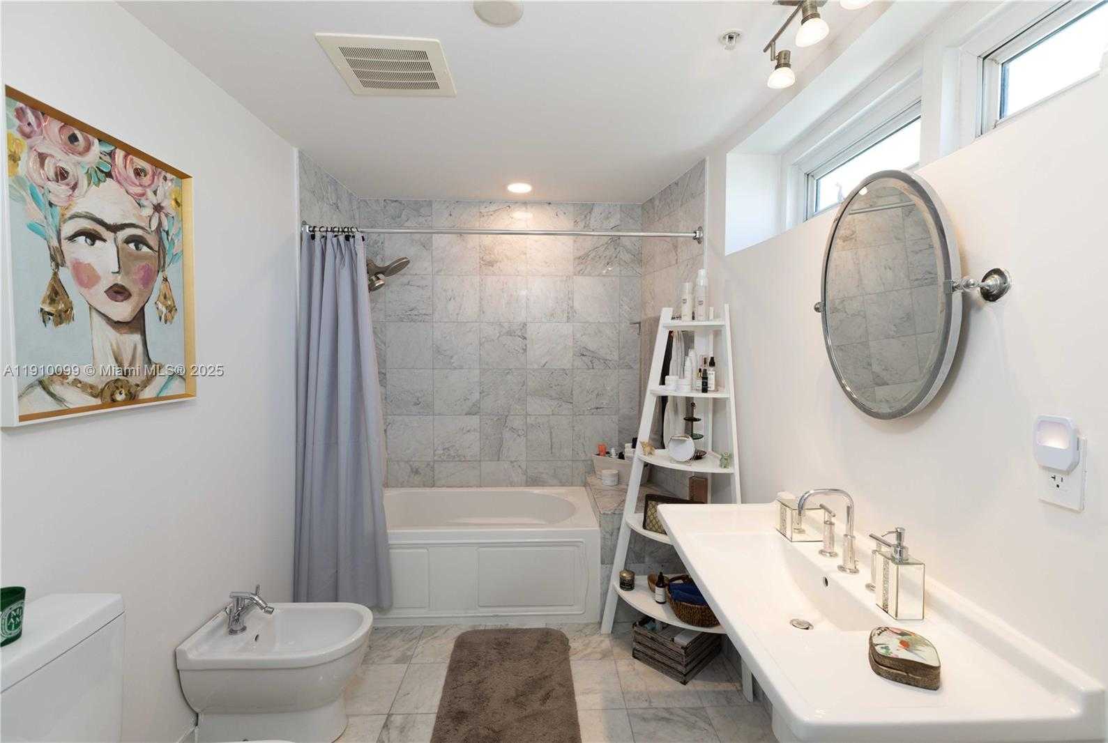 Small Image of 6580 INDIAN CREEK DR #310, Miami Beach Number 22