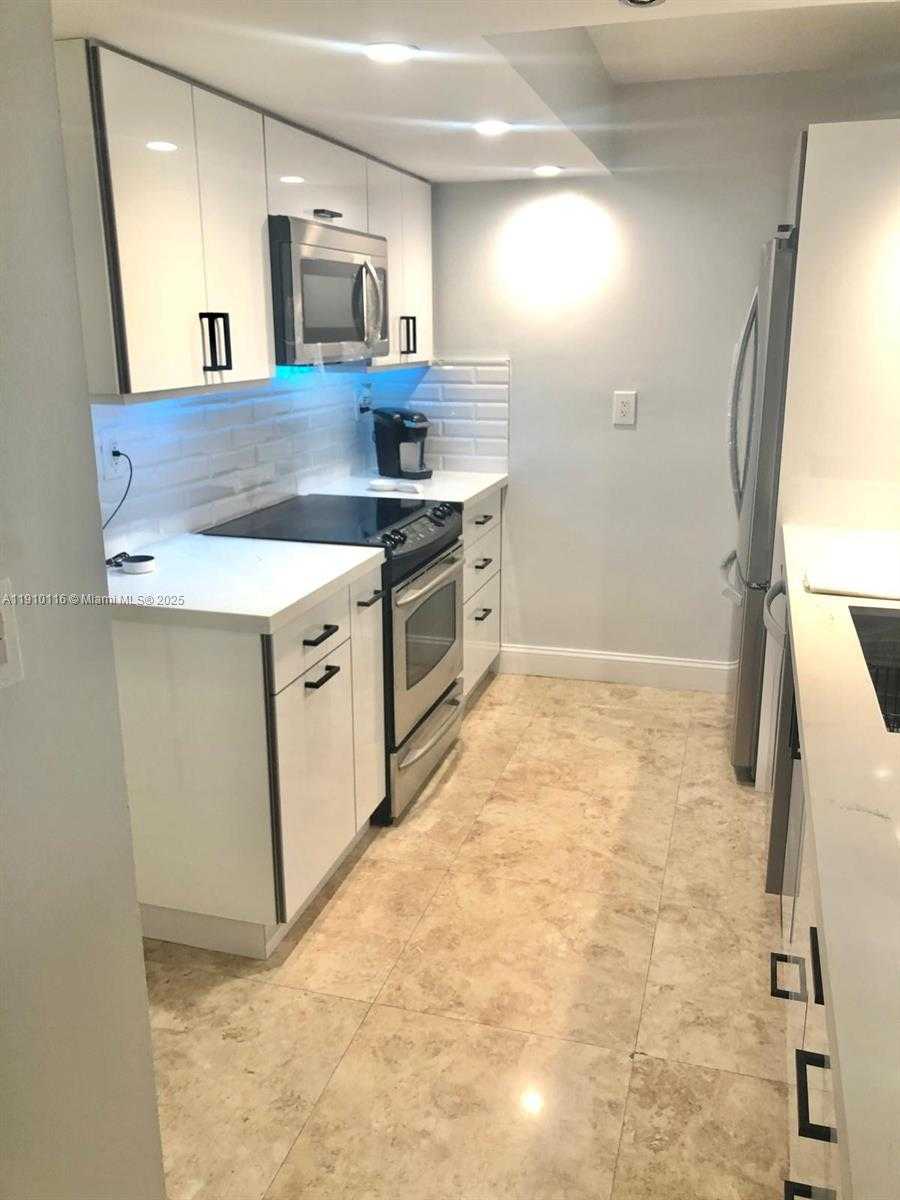 Small Image of 1717 NORTH BAYSHORE DR #A2746, Miami Number 7