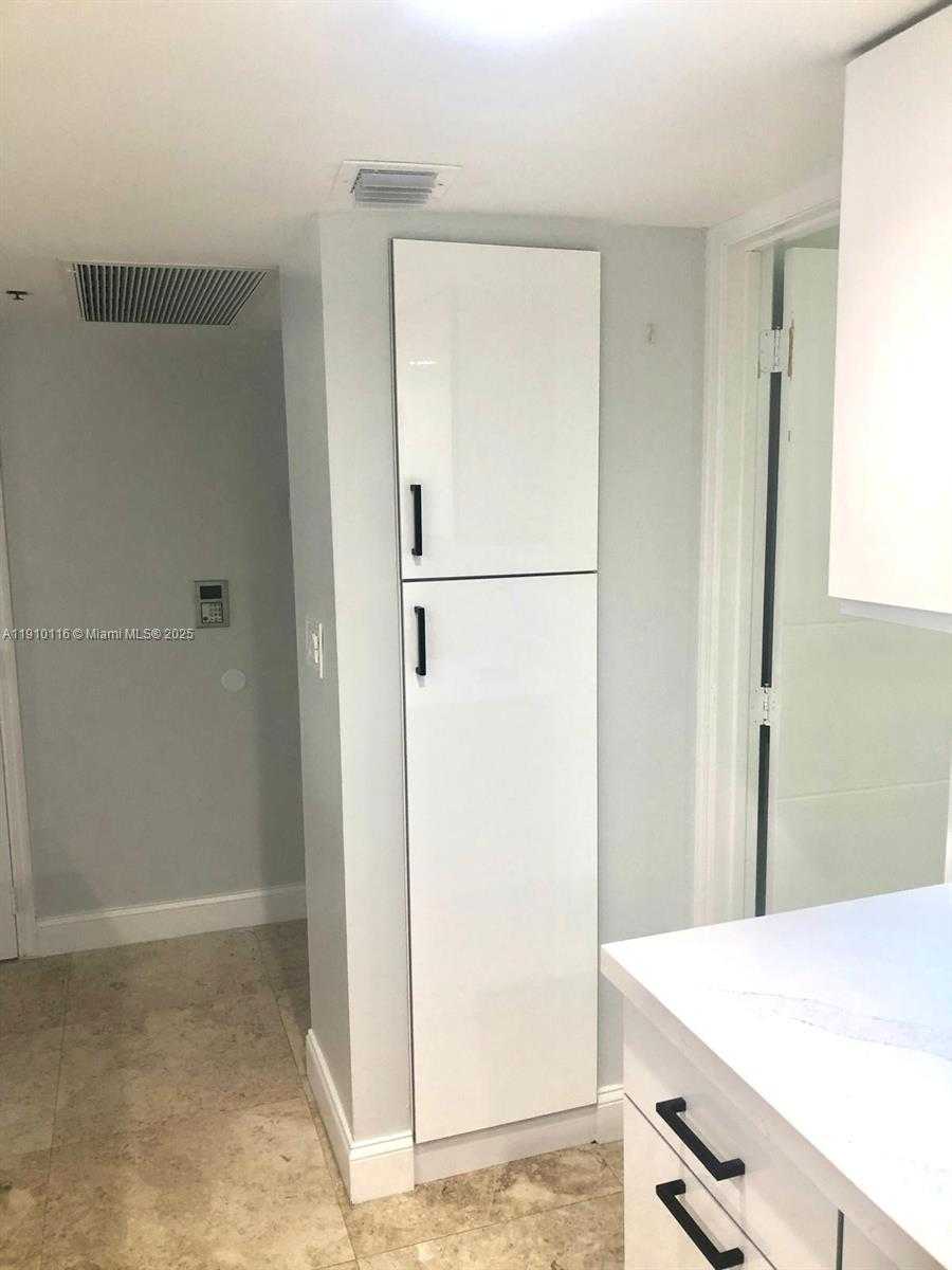 Small Image of 1717 NORTH BAYSHORE DR #A2746, Miami Number 9