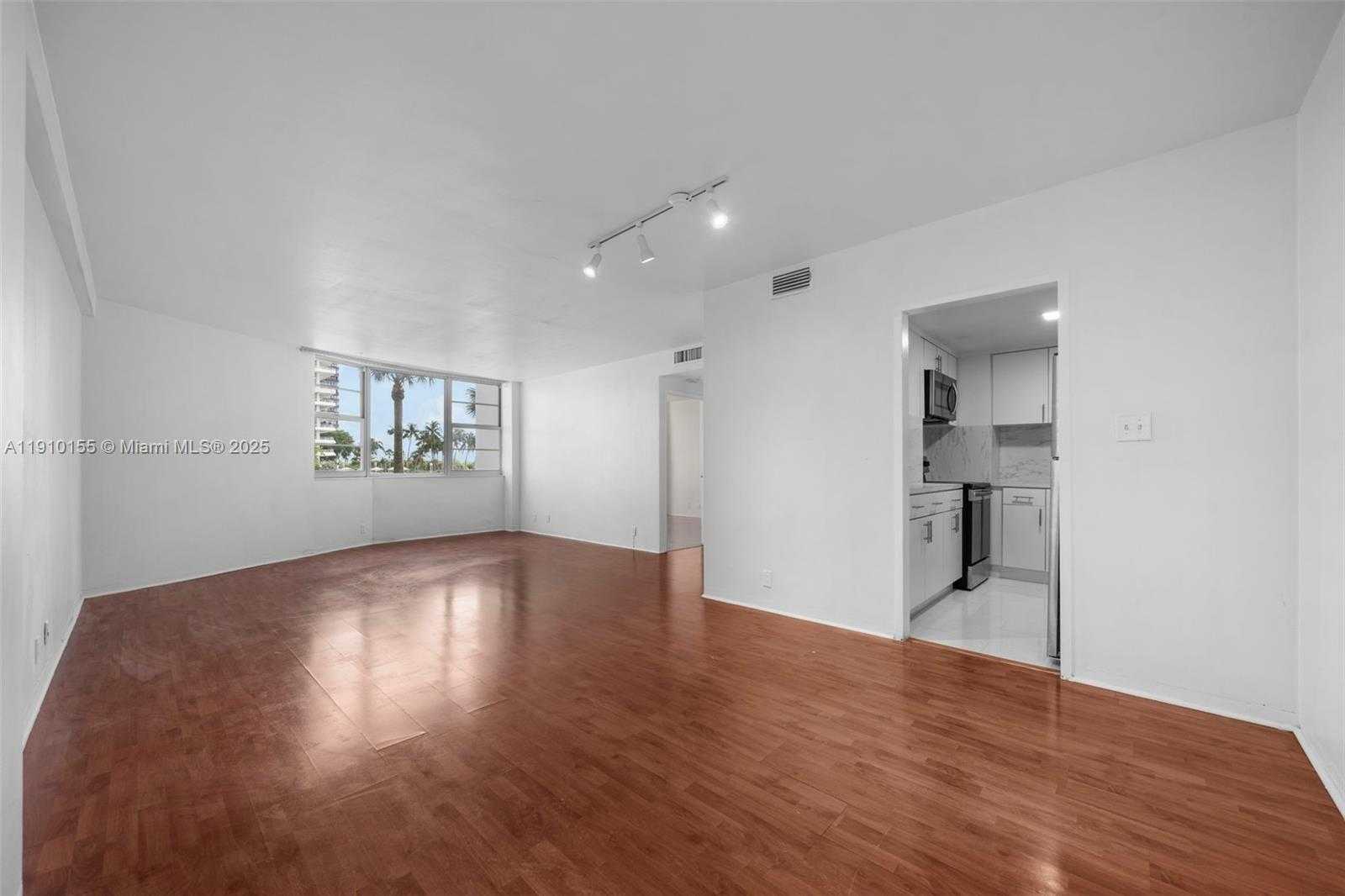 Small Image of 3301 NORTH EAST 5TH AVE #214, Miami Number 13