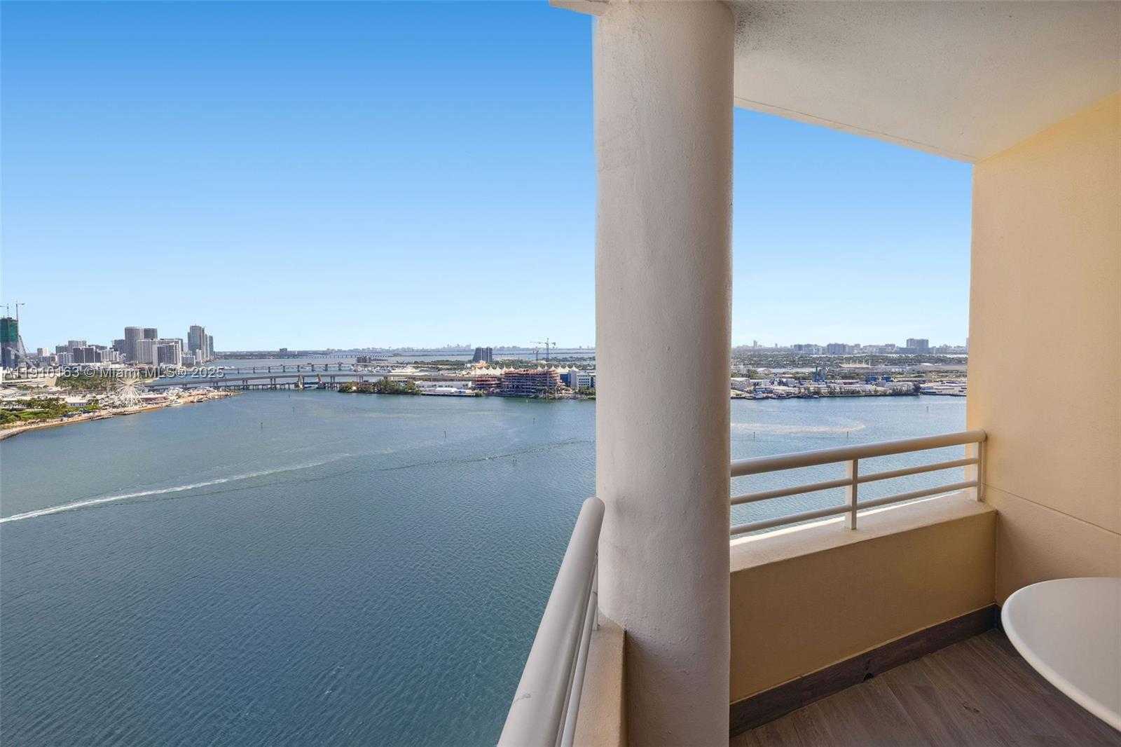 Small Image of 808 BRICKELL KEY DR #2601, Miami Number 22