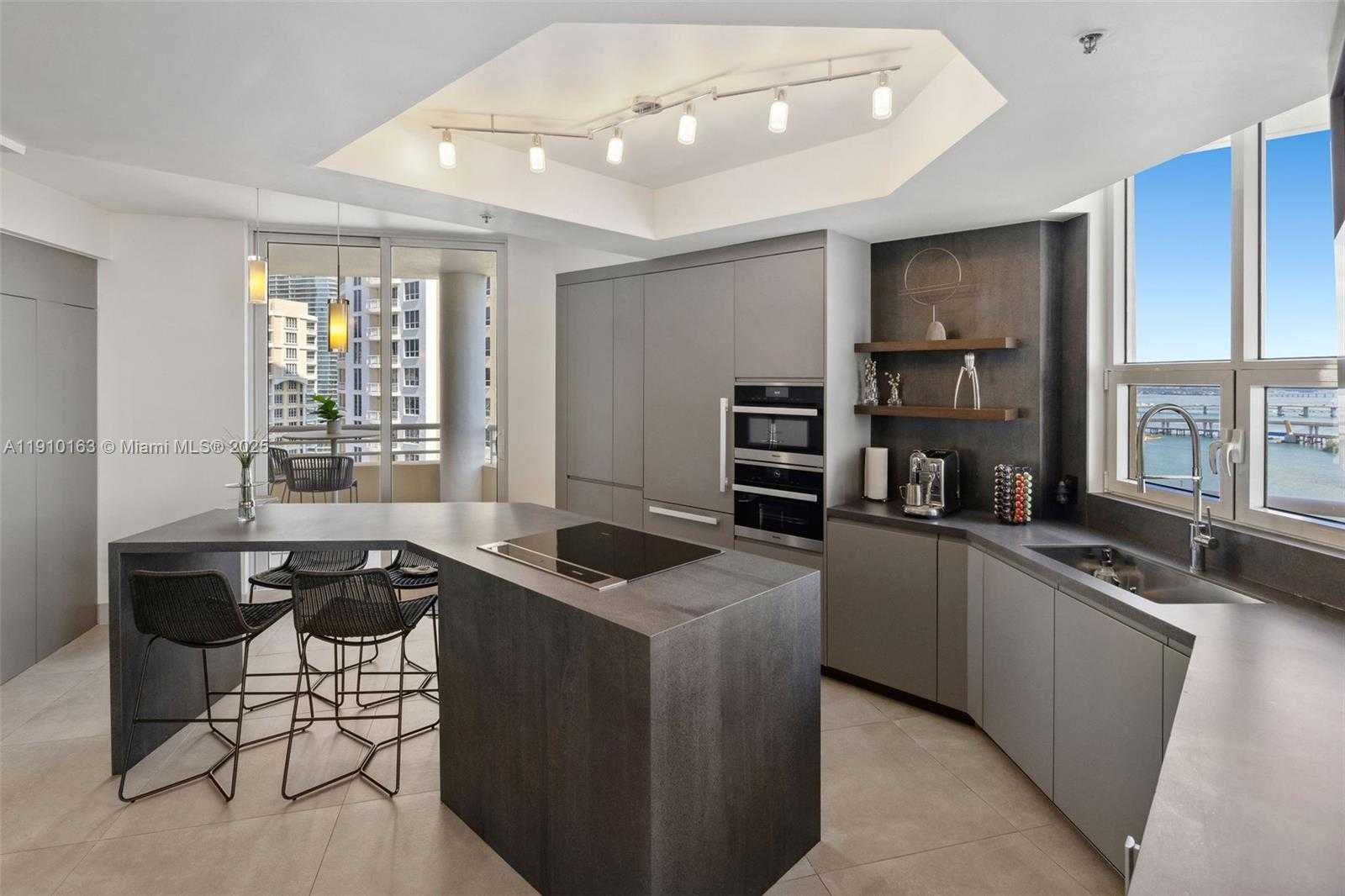 Small Image of 808 BRICKELL KEY DR #2601, Miami Number 25