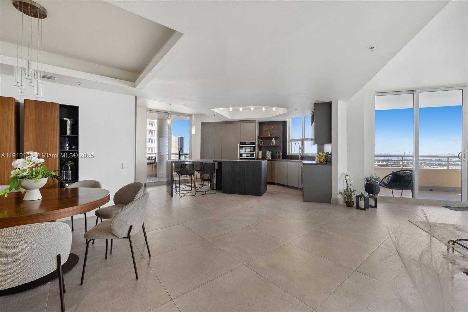 Small Image of 808 BRICKELL KEY DR #2601, Miami Number 28