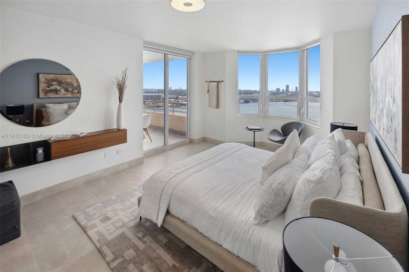 Small Image of 808 BRICKELL KEY DR #2601, Miami Number 31