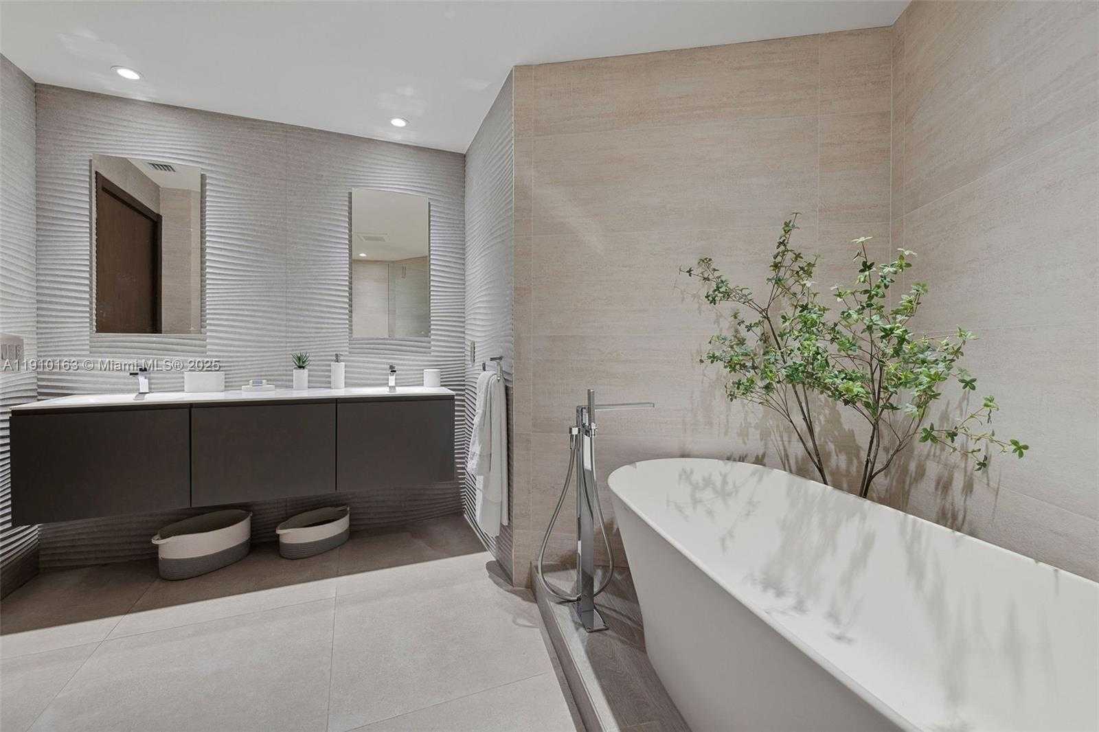 Small Image of 808 BRICKELL KEY DR #2601, Miami Number 37