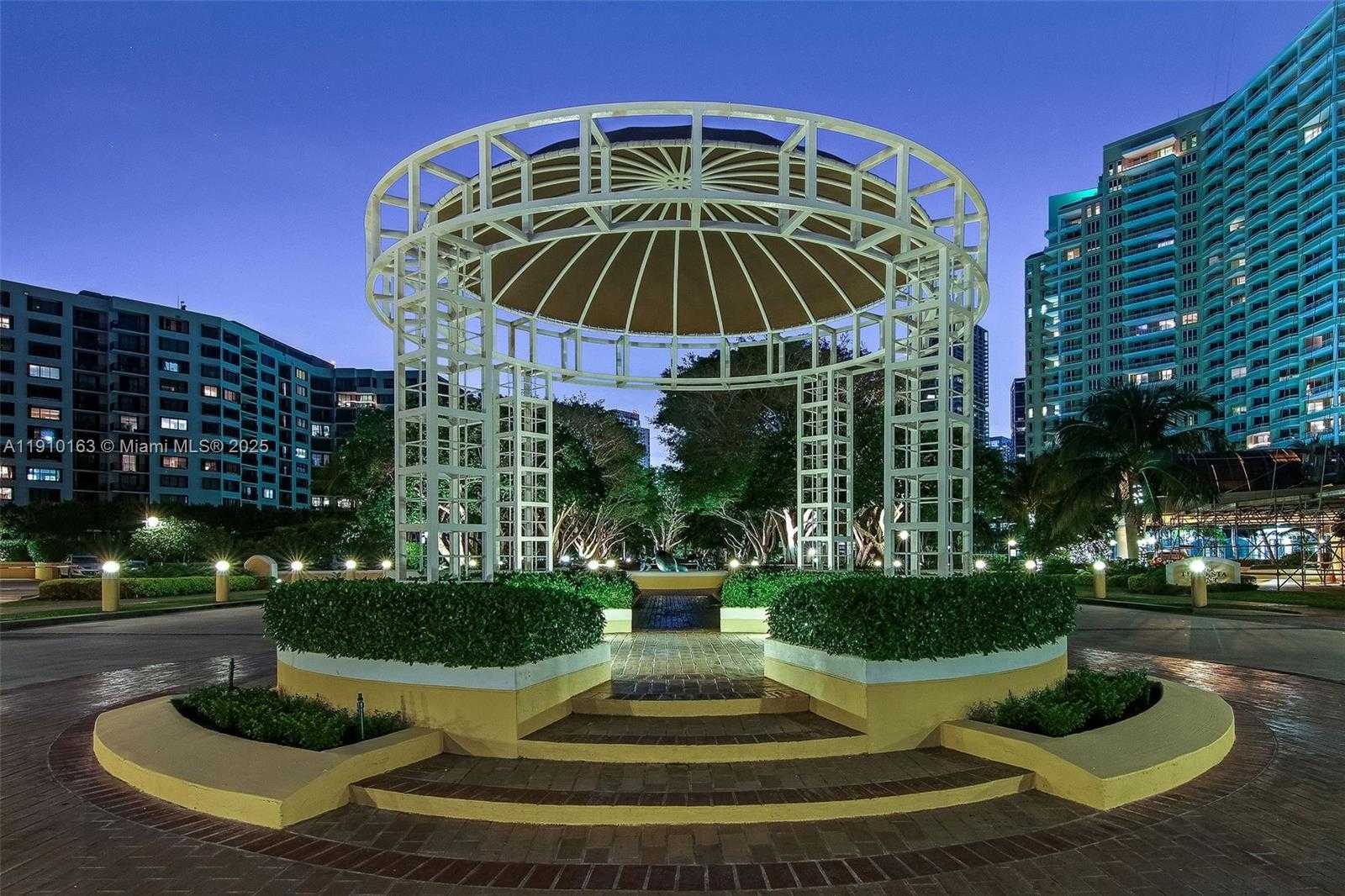 Small Image of 808 BRICKELL KEY DR #2601, Miami Number 49