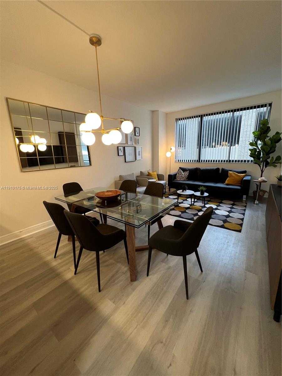 Small Image of 540 BRICKELL KEY DR #312, Miami Number 1