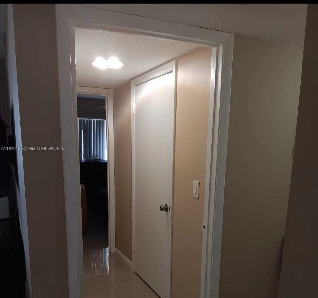 Small Image of 18870 NORTH WEST 57TH AVE #108, Hialeah Number 16