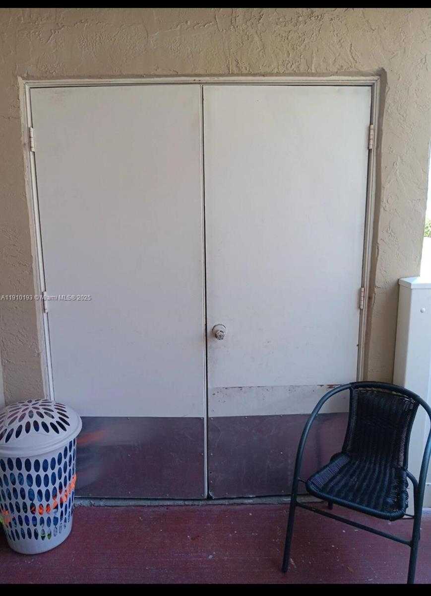 Small Image of 18870 NORTH WEST 57TH AVE #108, Hialeah Number 5