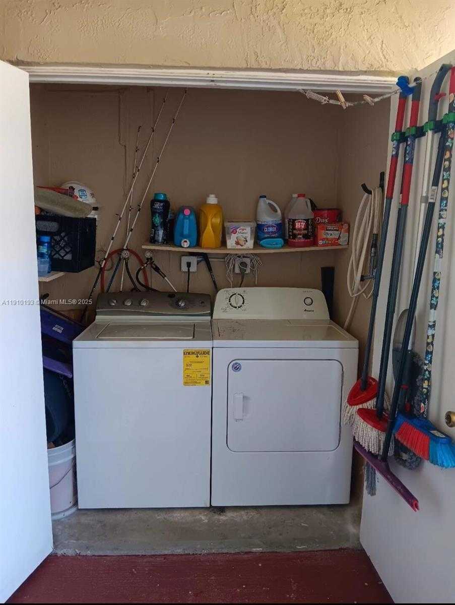 Small Image of 18870 NORTH WEST 57TH AVE #108, Hialeah Number 6