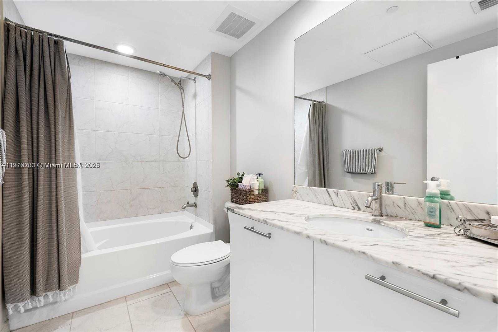 Small Image of 951 BRICKELL AVE #1903, Miami Number 13