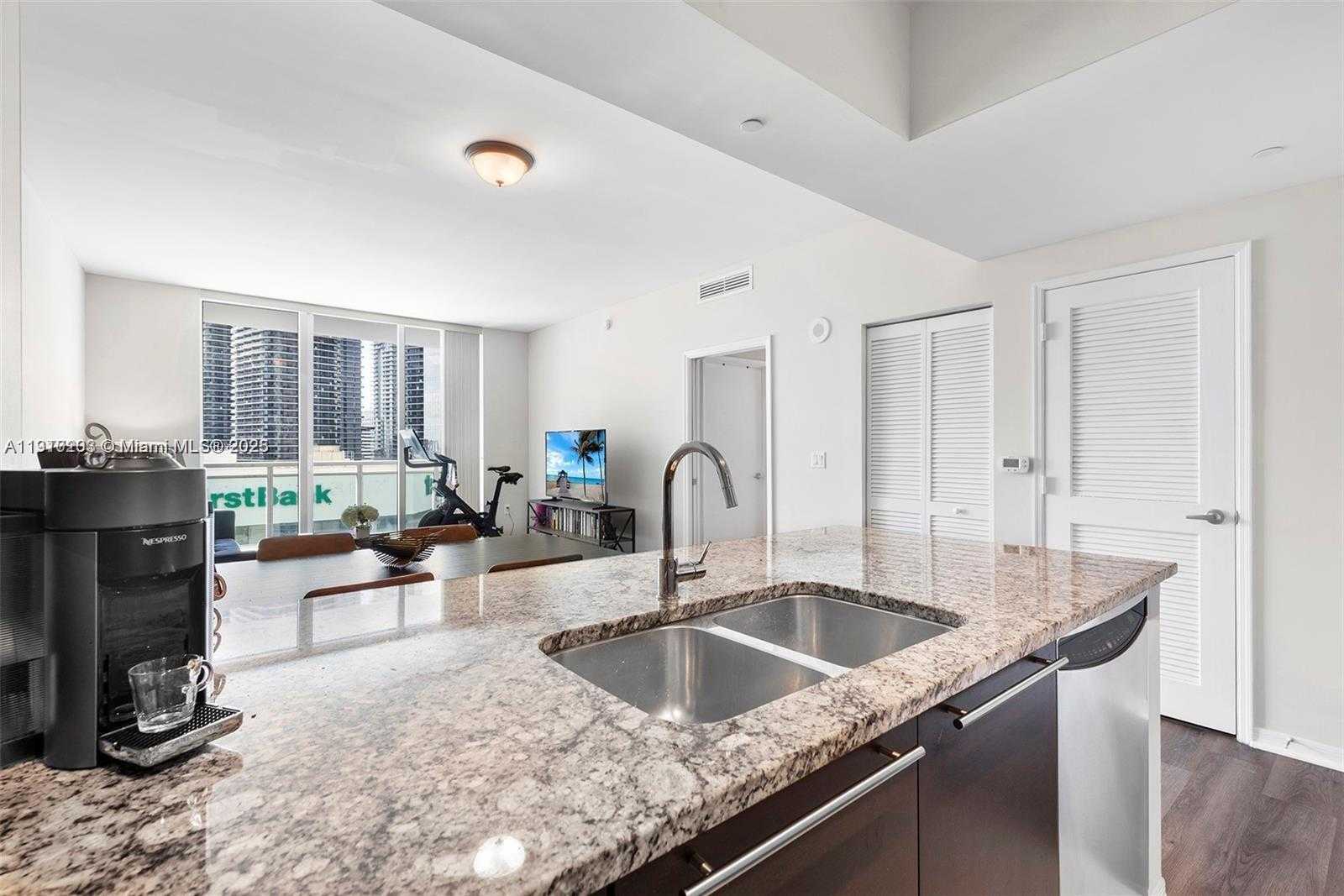 Small Image of 951 BRICKELL AVE #1903, Miami Number 5