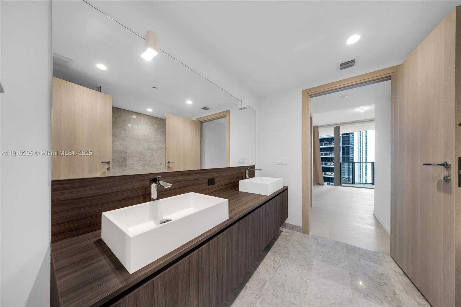 Small Image of 1000 BRICKELL PLZ #3103, Miami Number 13